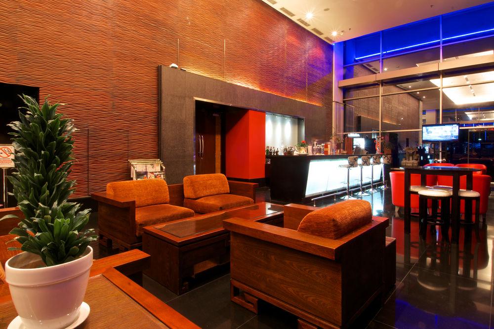 Manhattan Hotel Jakarta Exterior foto