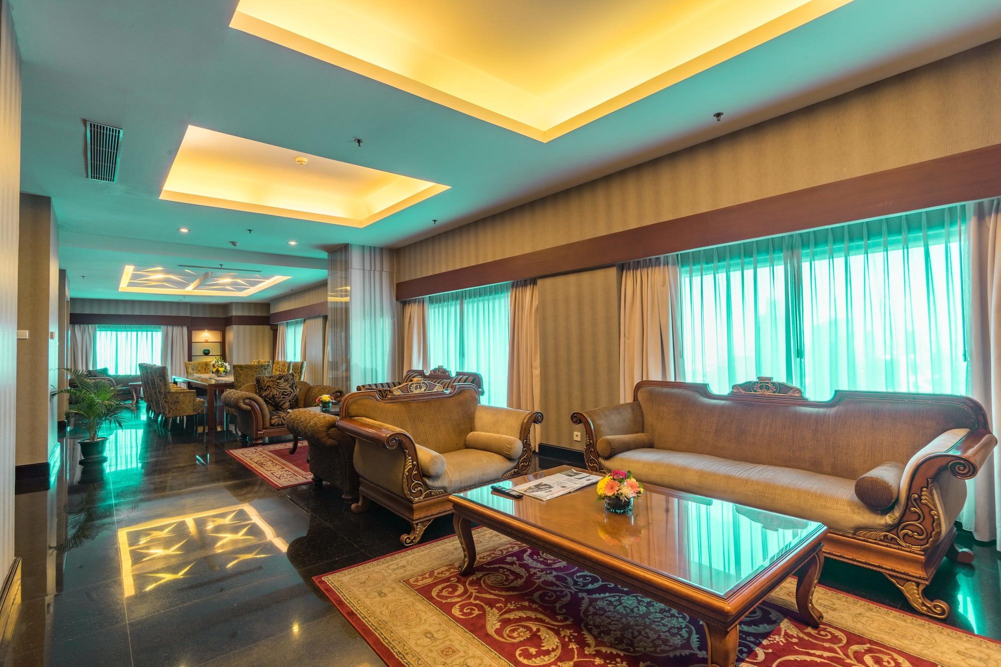 Manhattan Hotel Jakarta Exterior foto