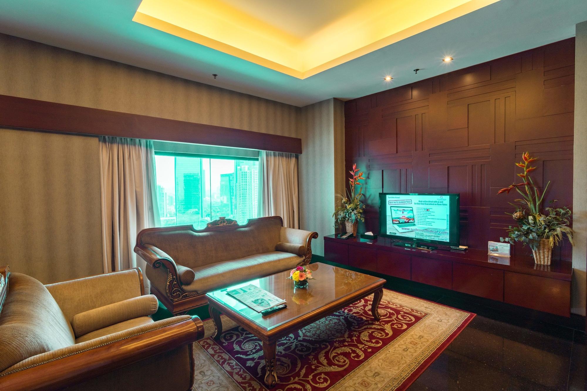 Manhattan Hotel Jakarta Exterior foto