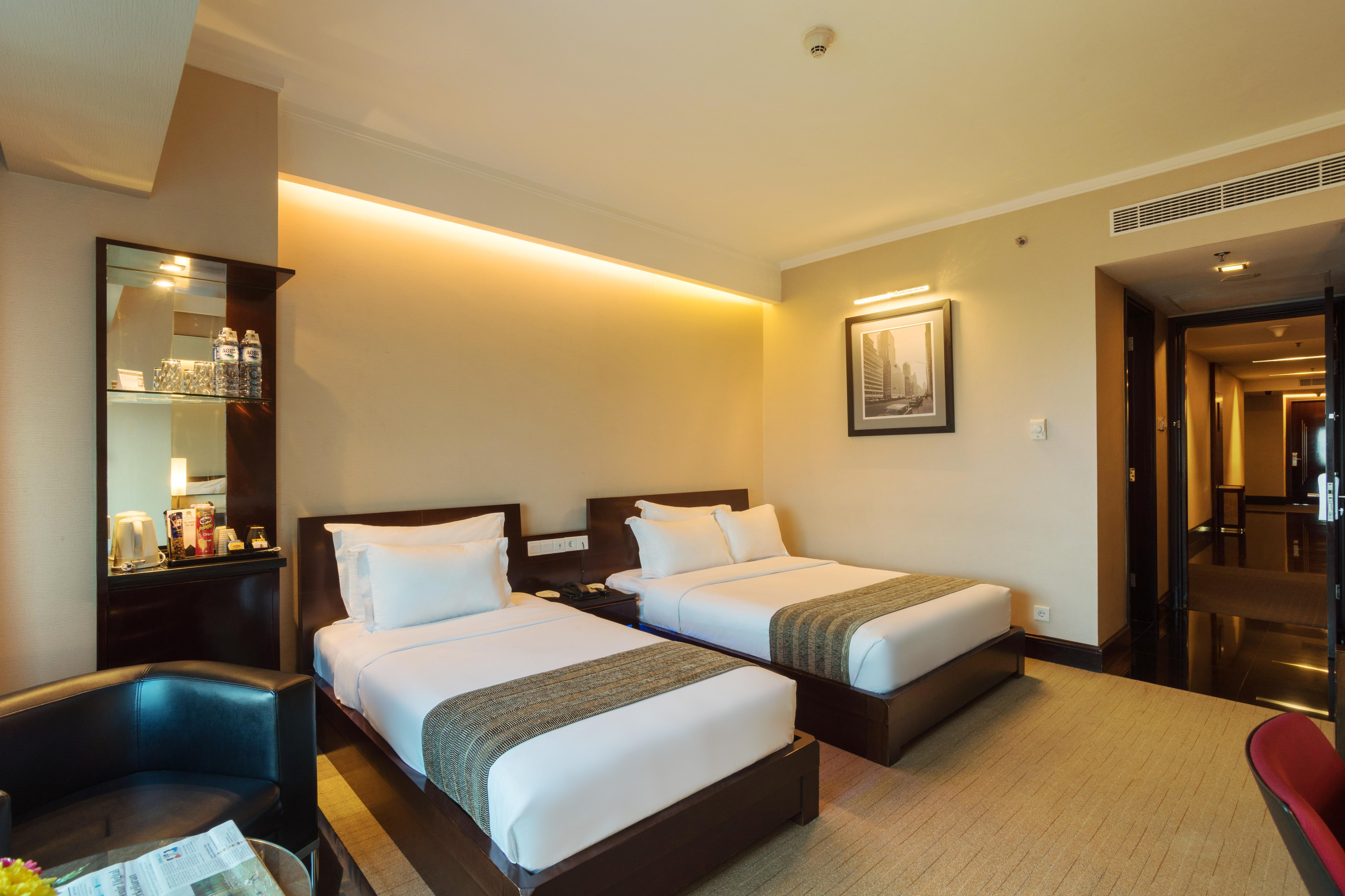 Manhattan Hotel Jakarta Exterior foto