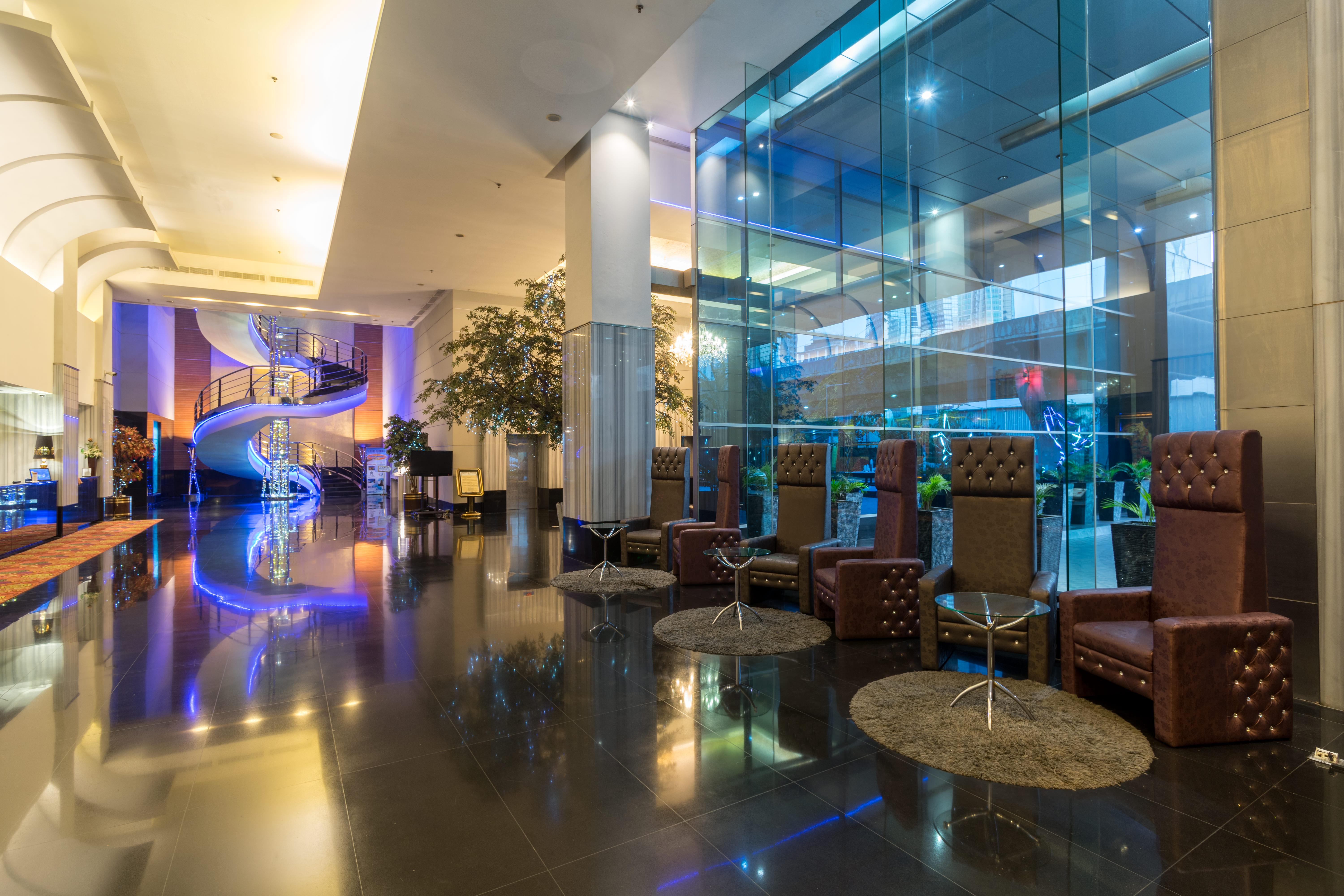 Manhattan Hotel Jakarta Exterior foto