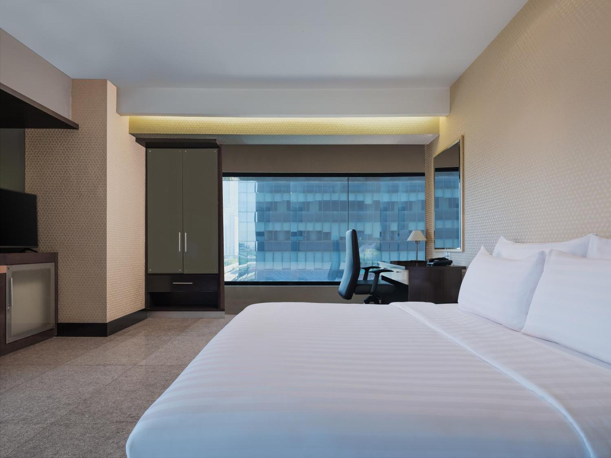 Manhattan Hotel Jakarta Exterior foto