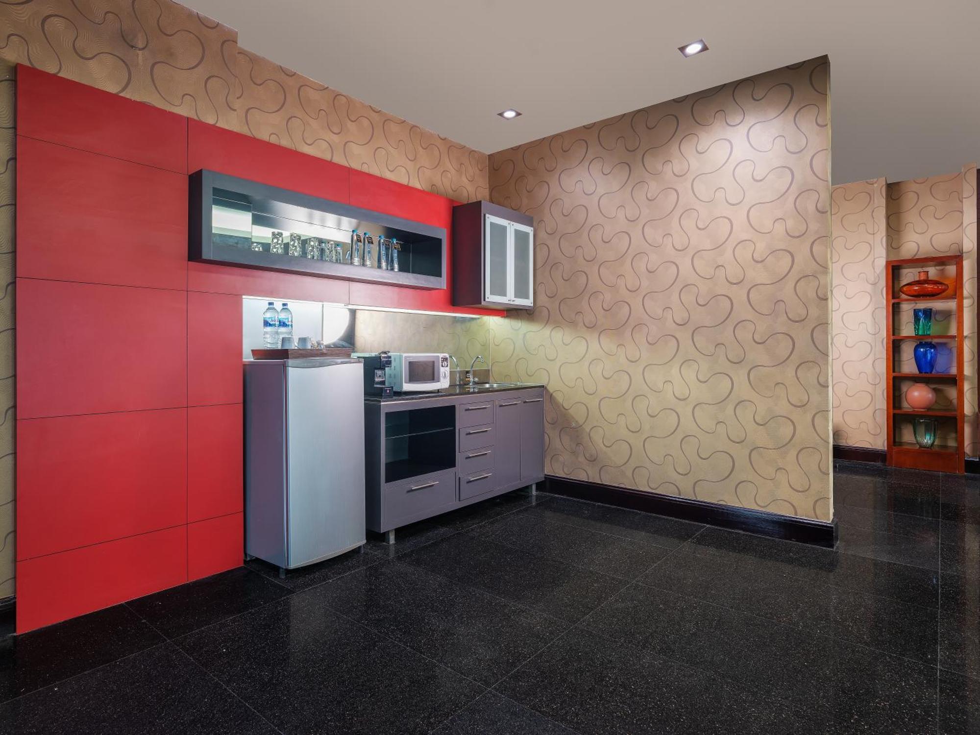 Manhattan Hotel Jakarta Exterior foto